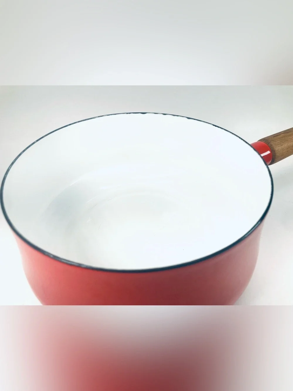 Dansk Kobenstyle Chili Red 2 Qt Metal Enamel Covered Saucepan Teak Handle 7x3.25